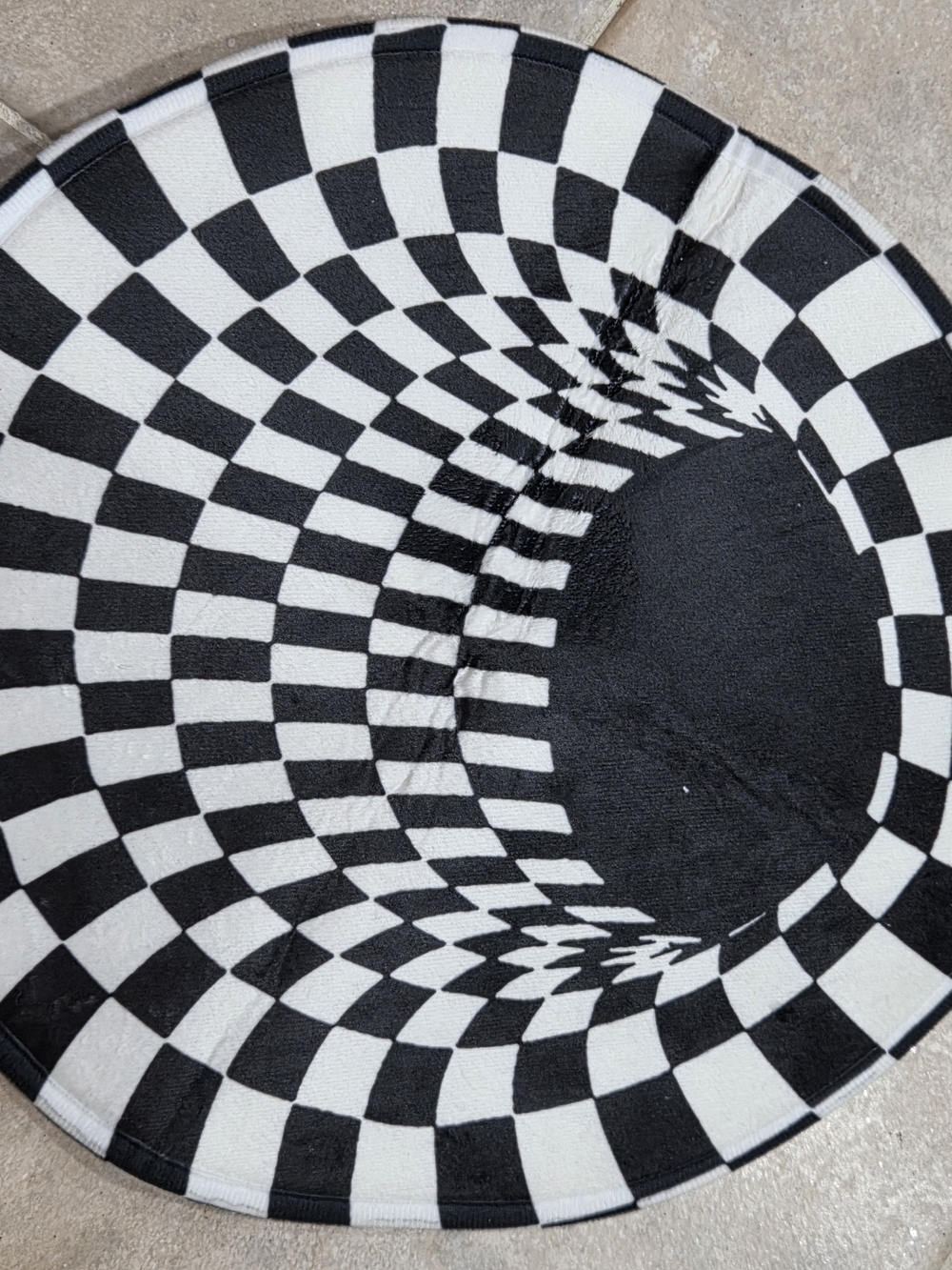 Black and White Optical Checkered Round Mini Mat